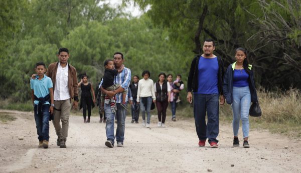 Border Patrol releasing immigrant families into US instead of transferring to ICE