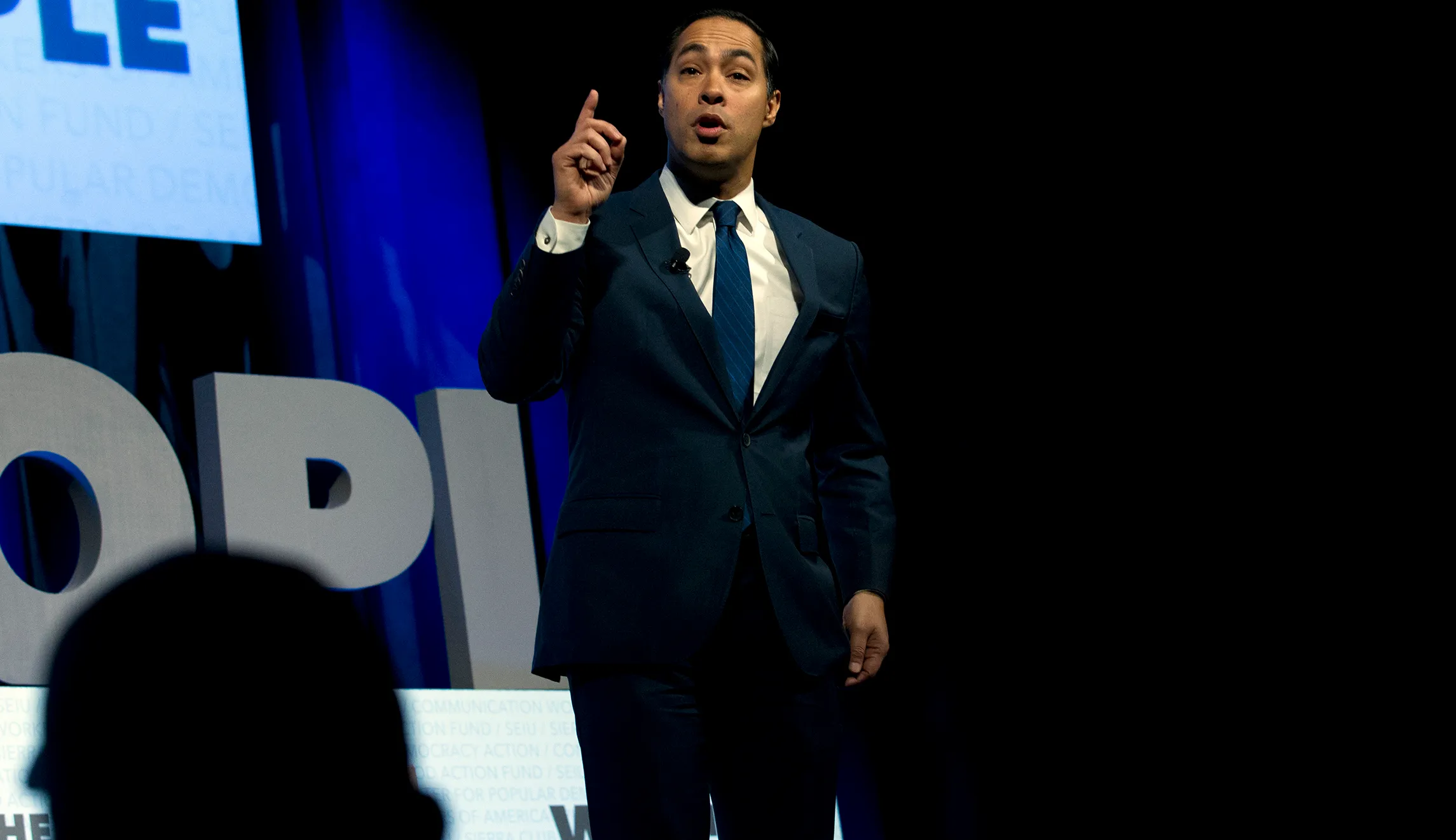 2020 Democrat Julián Castro calls for decriminalization of border crossings