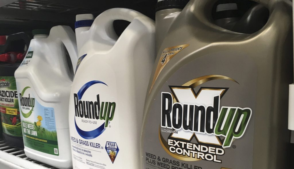 EPA rules reviled Roundup weed killer not linked to cancer