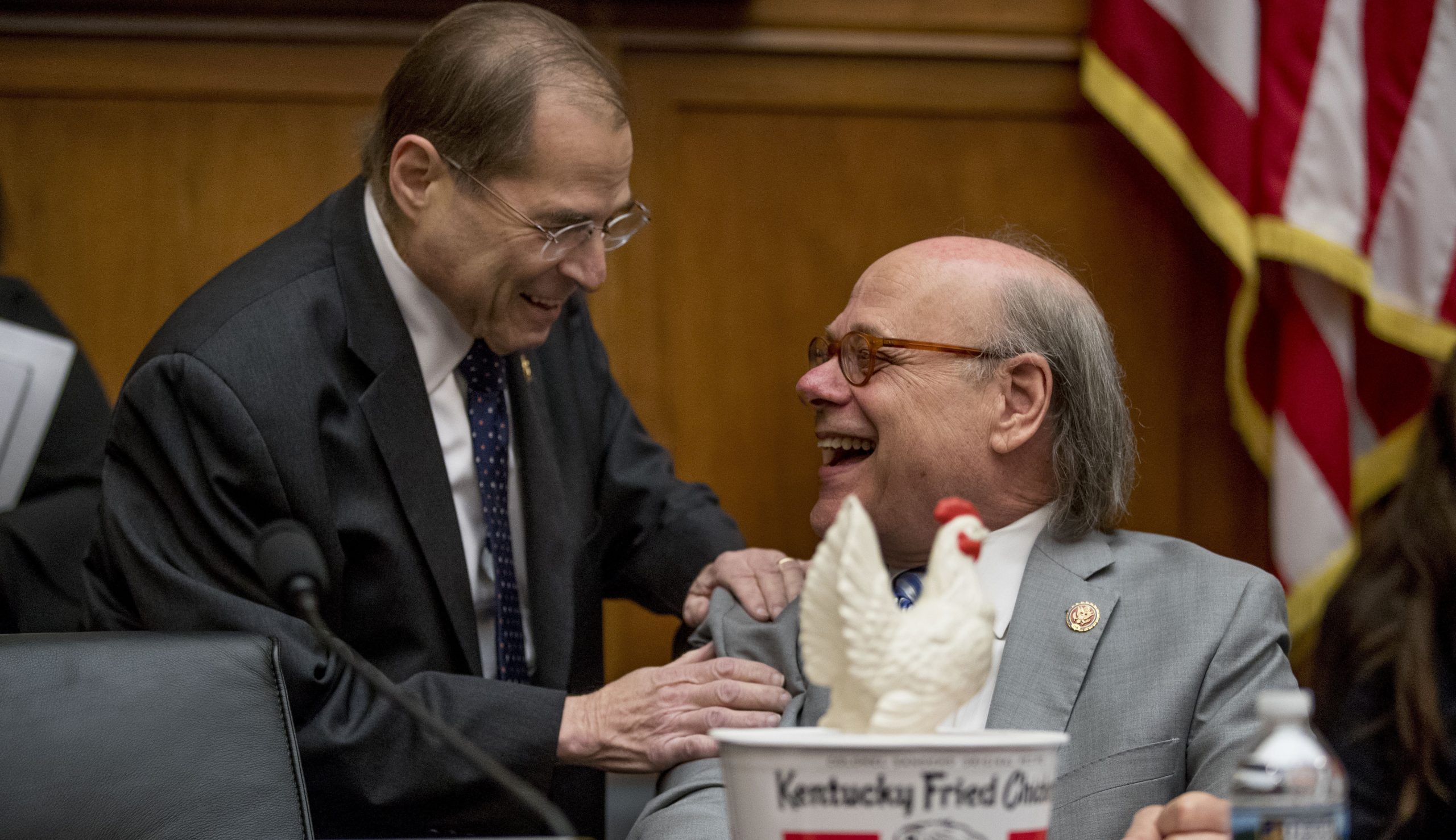 Democrat eats fried chicken at hearing to mock no-show William Barr