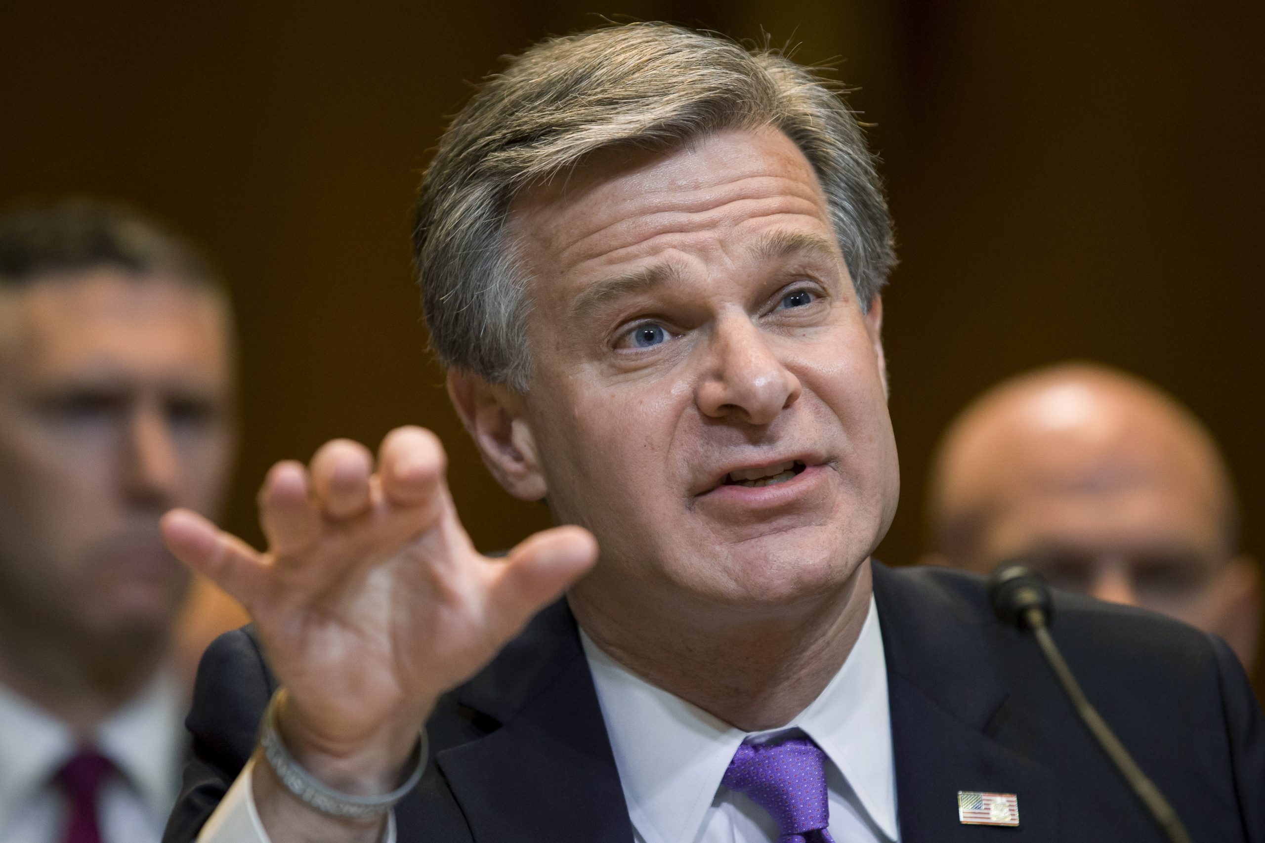 FBI director lavishes praise on DOJ inspector general