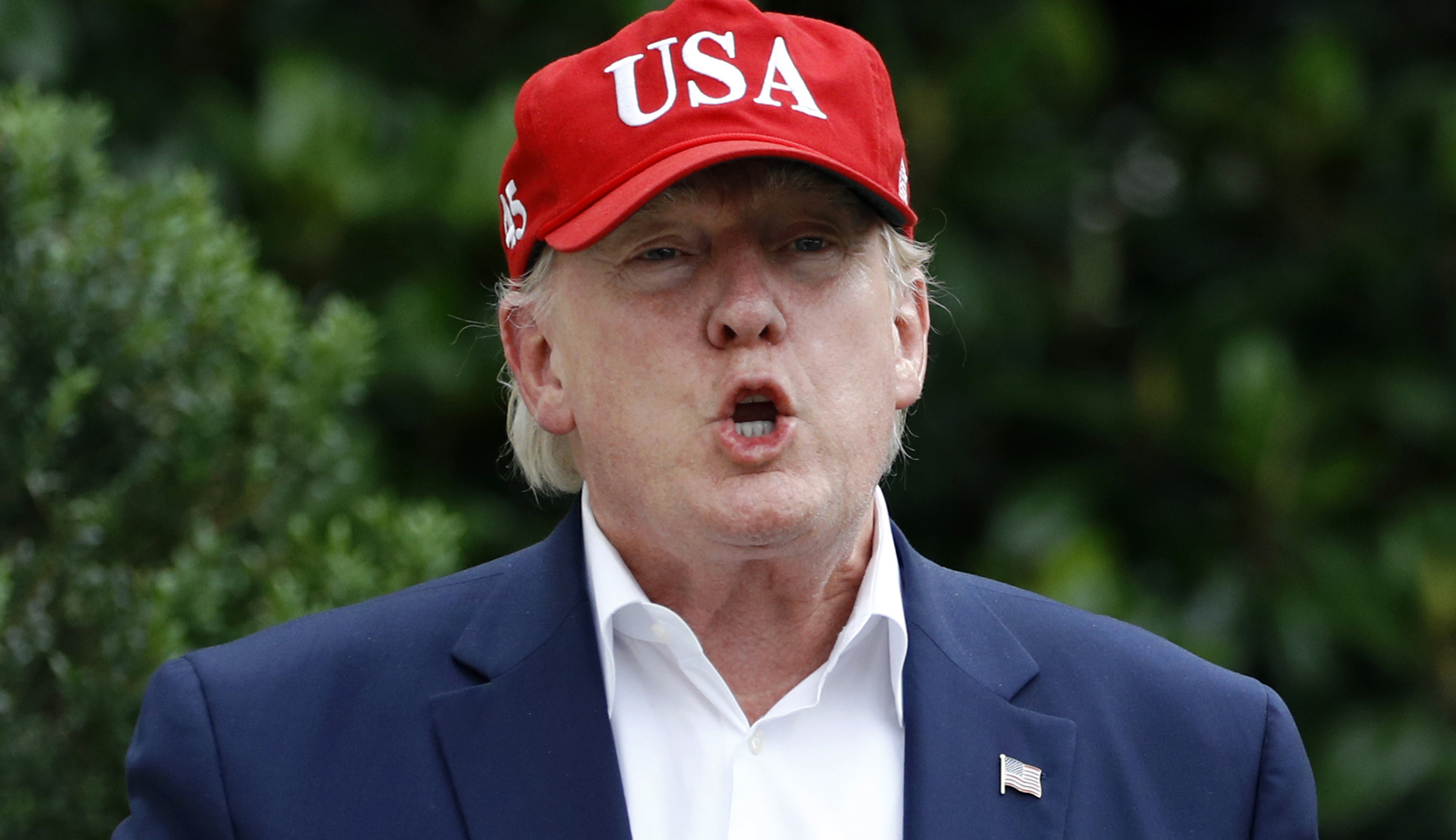 Trump sticks by his tariff shtick