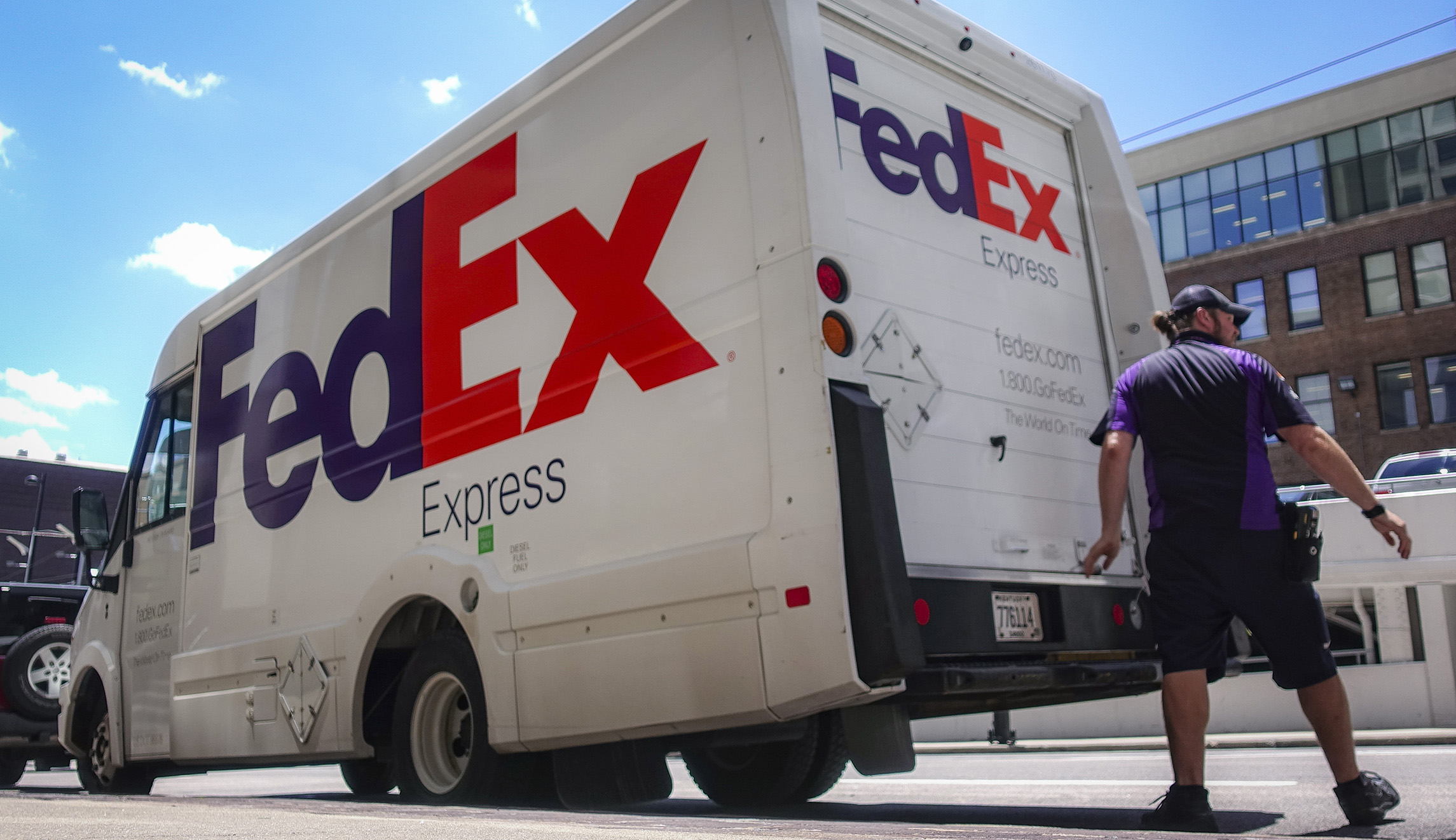 FedEx responds to reports of missing body it lost during shipment