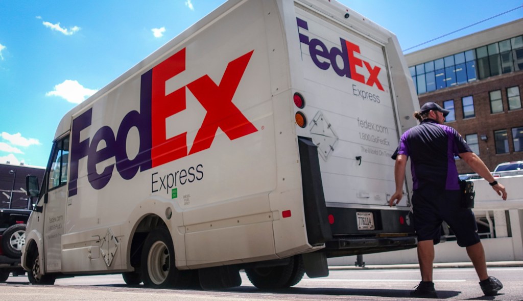 FedEx responds to reports of missing body it lost during shipment
