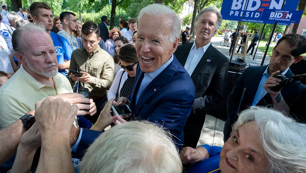 Joe Biden agrees ‘we’re doing’ $25 minimum wage for renewable energy workers