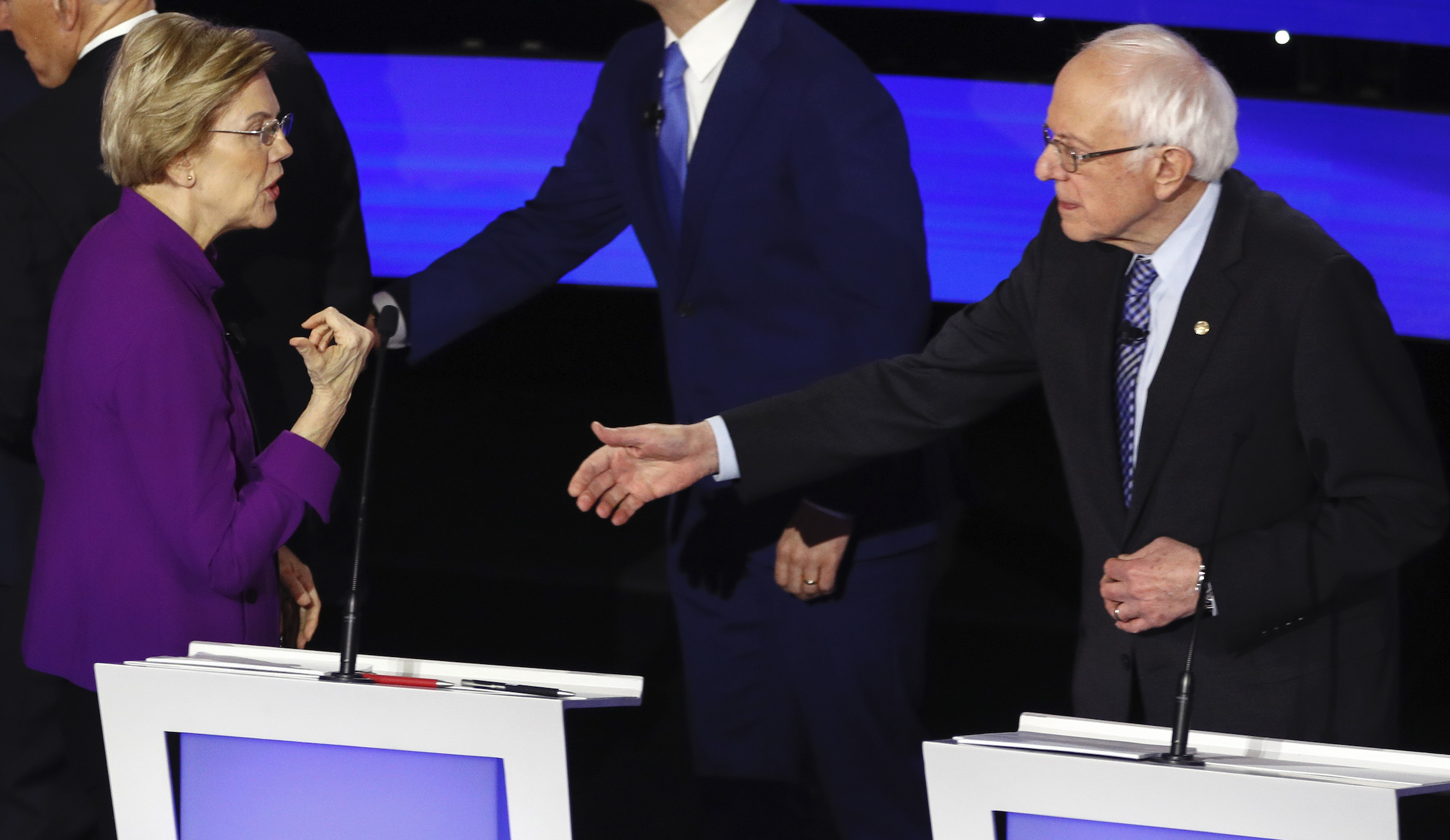 Warren punctures unity argument with Sanders spat