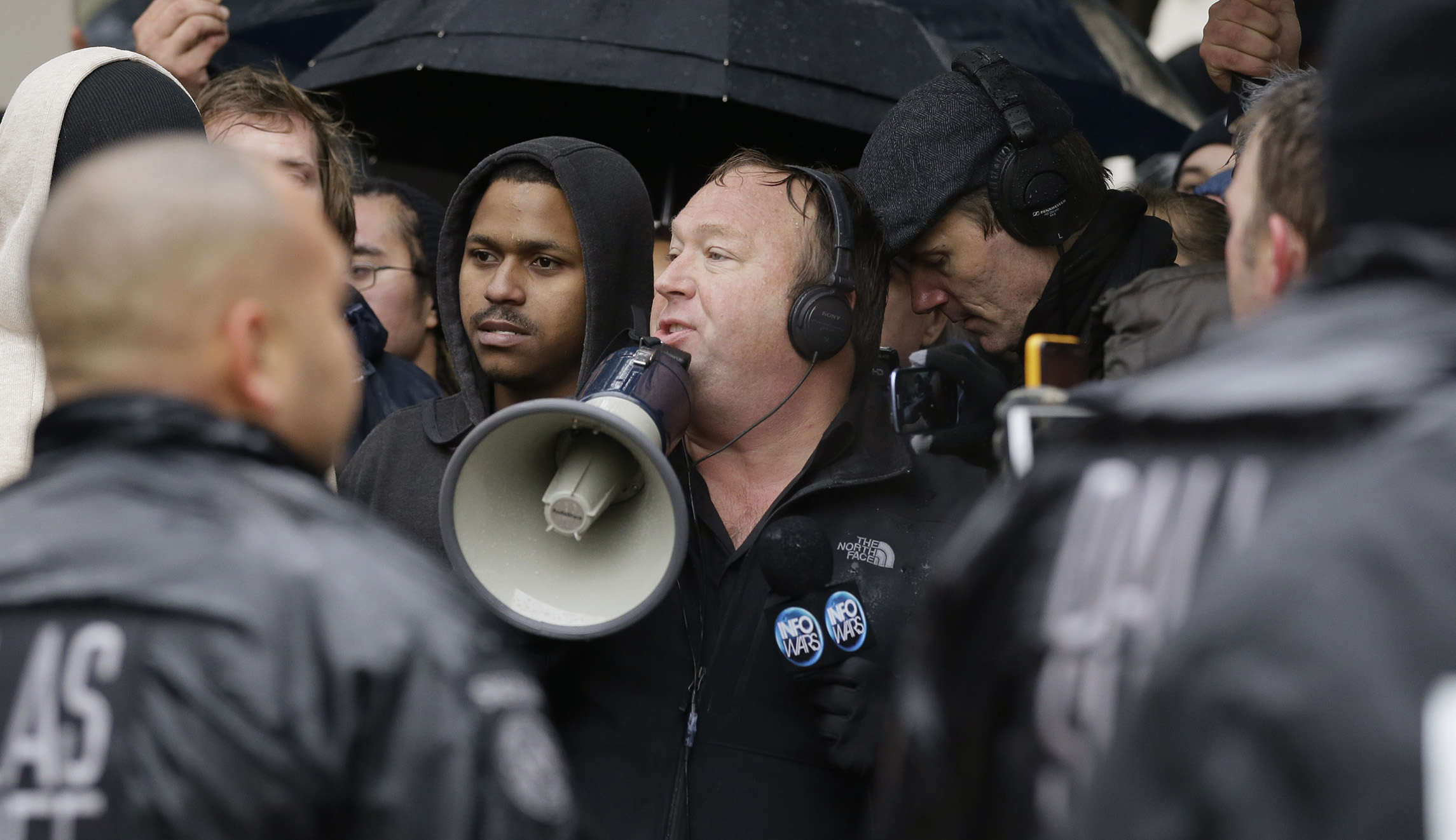 Apple, Facebook, YouTube ban Alex Jones, InfoWars over hate speech