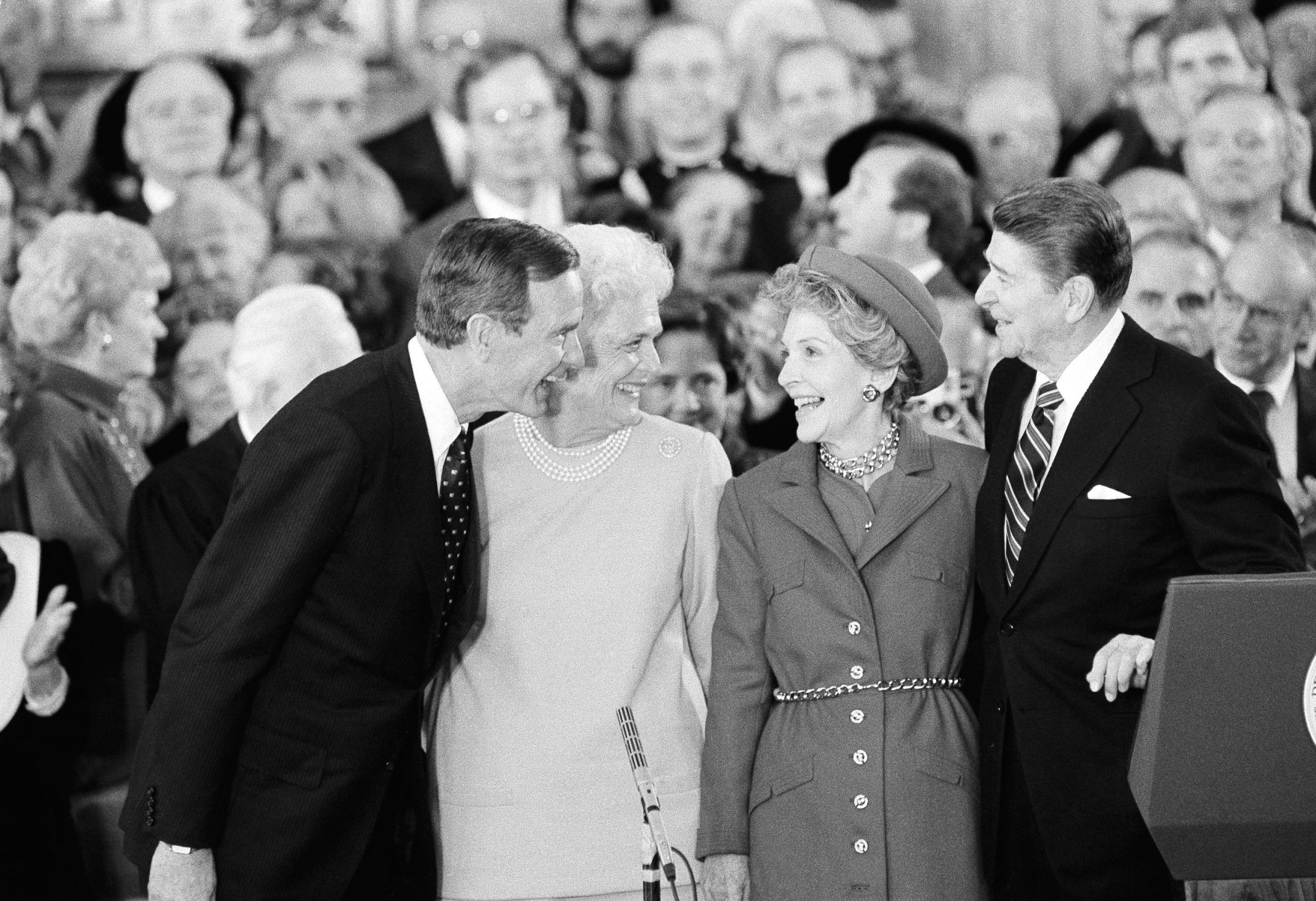 Ronald  Reagan, Nancy Reagan, George H,W, Bush, Barbara Bush