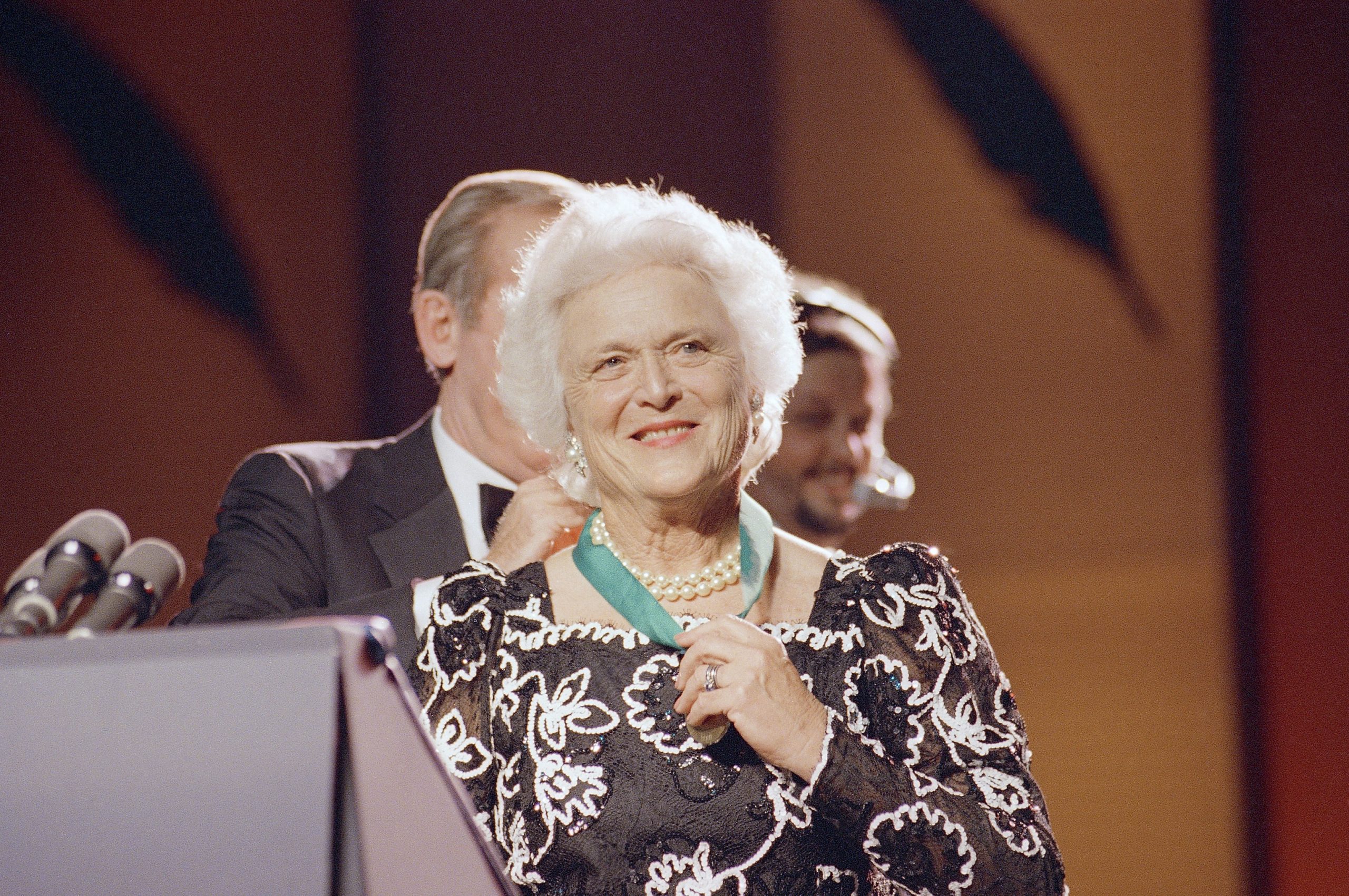Barbara Bush Literary Honors Nov. 1988