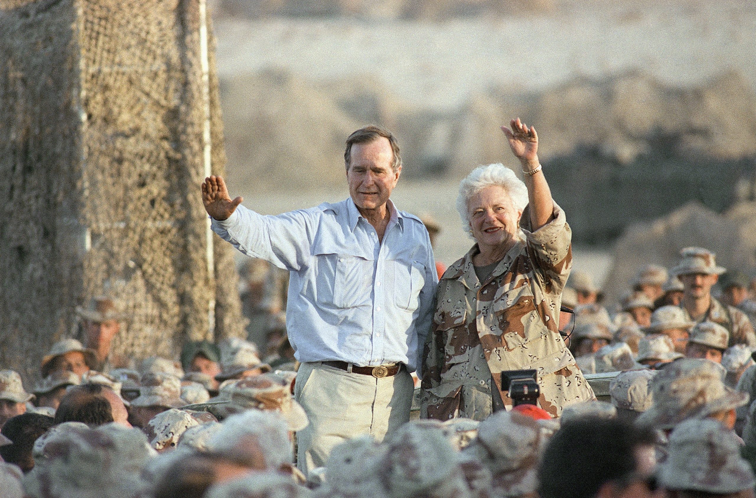 Bush Saudi Arabia Nov. 1990