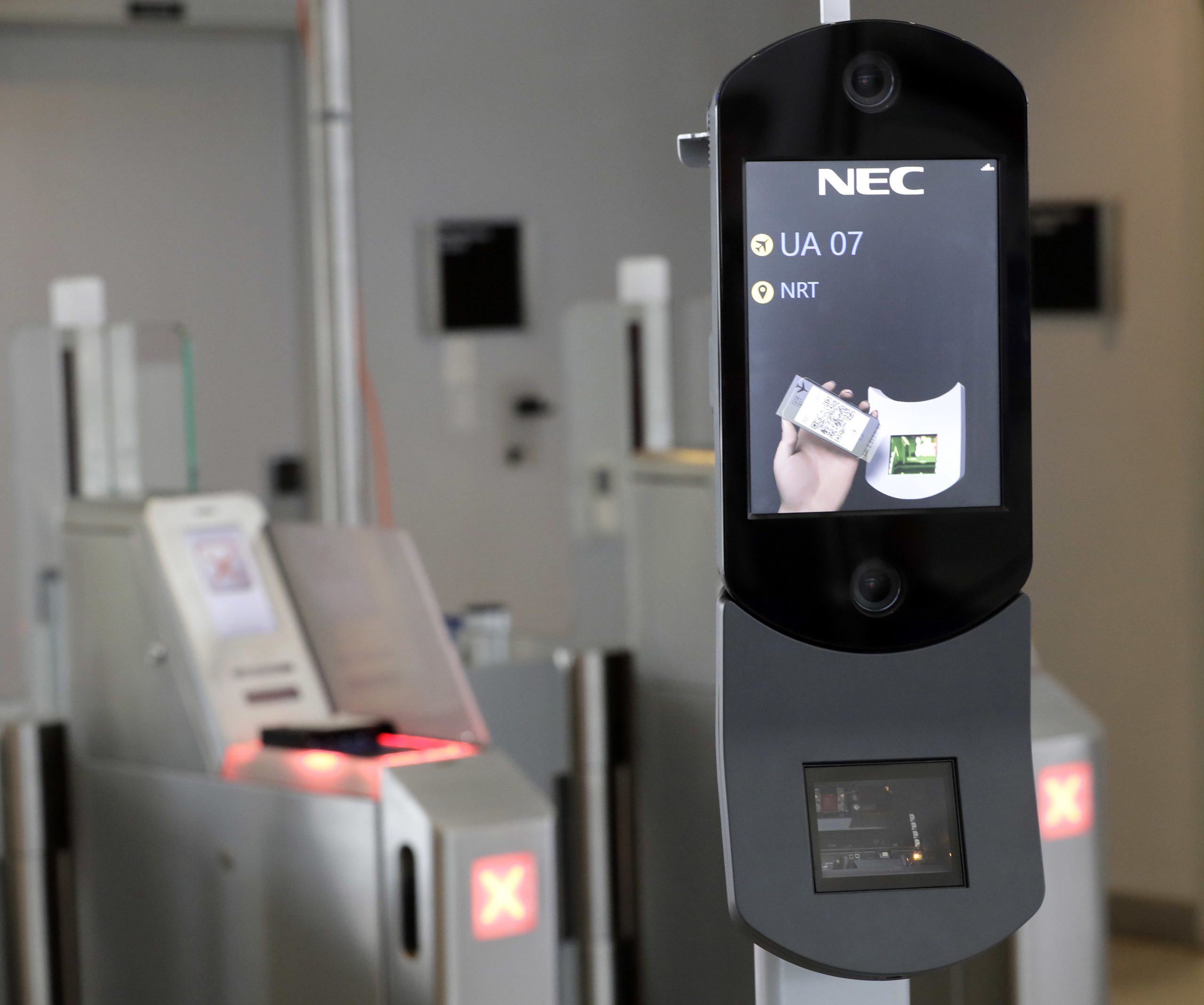 New York imposes temporary ban on facial recognition tech in schools