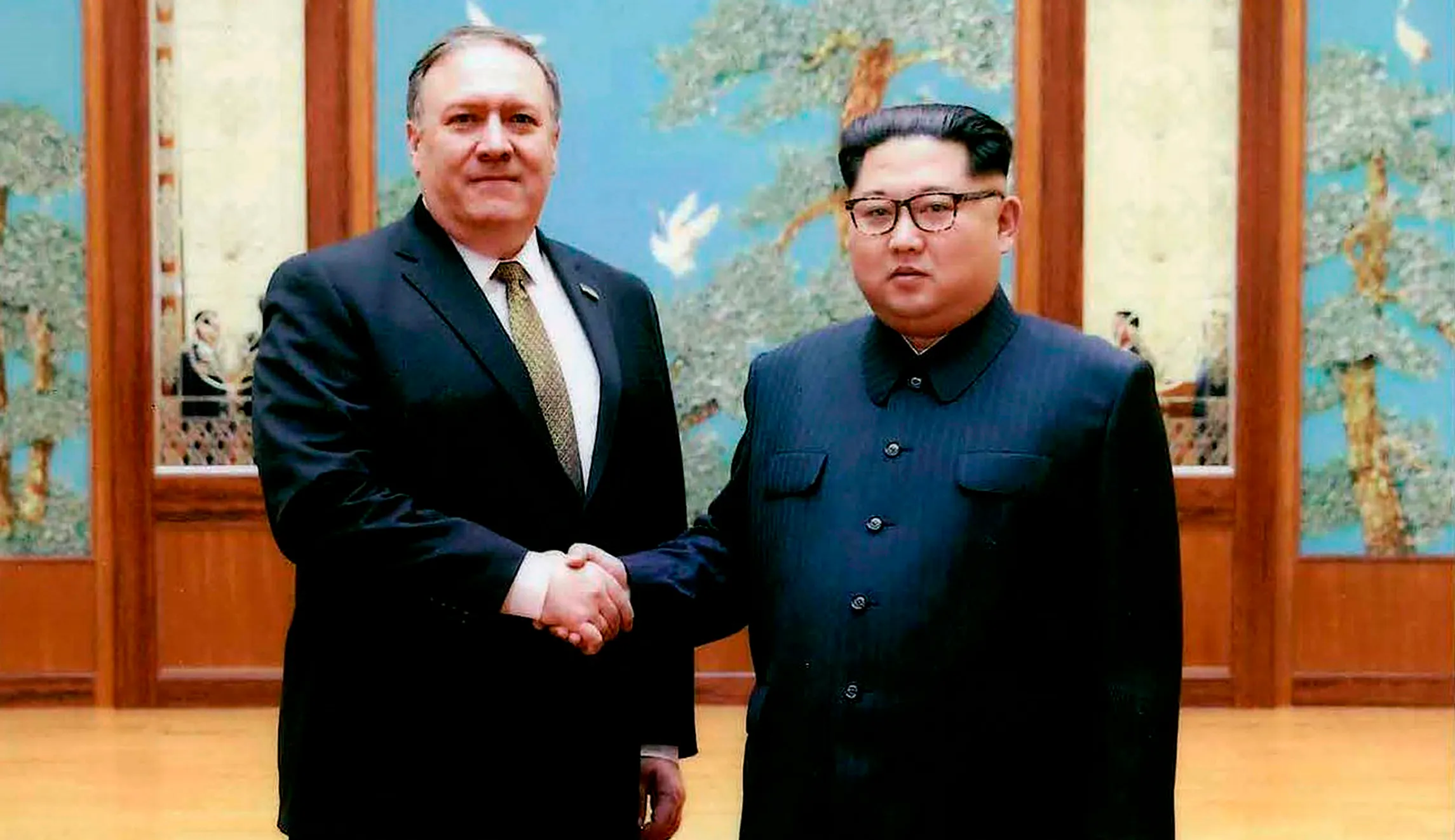 White House releases photo of Mike Pompeo meeting Kim Jong Un