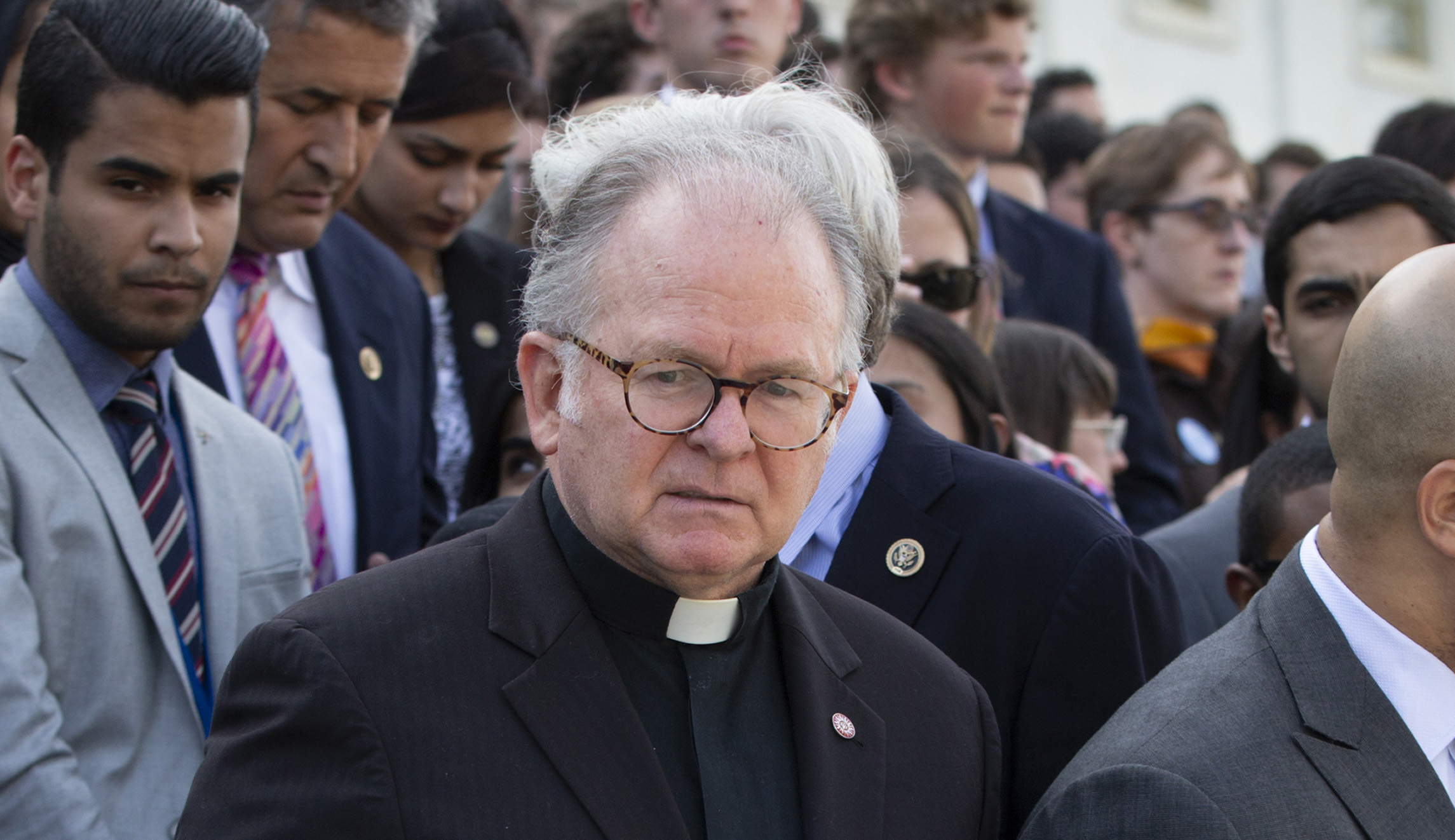 Republican calls for vote to rehire House chaplain