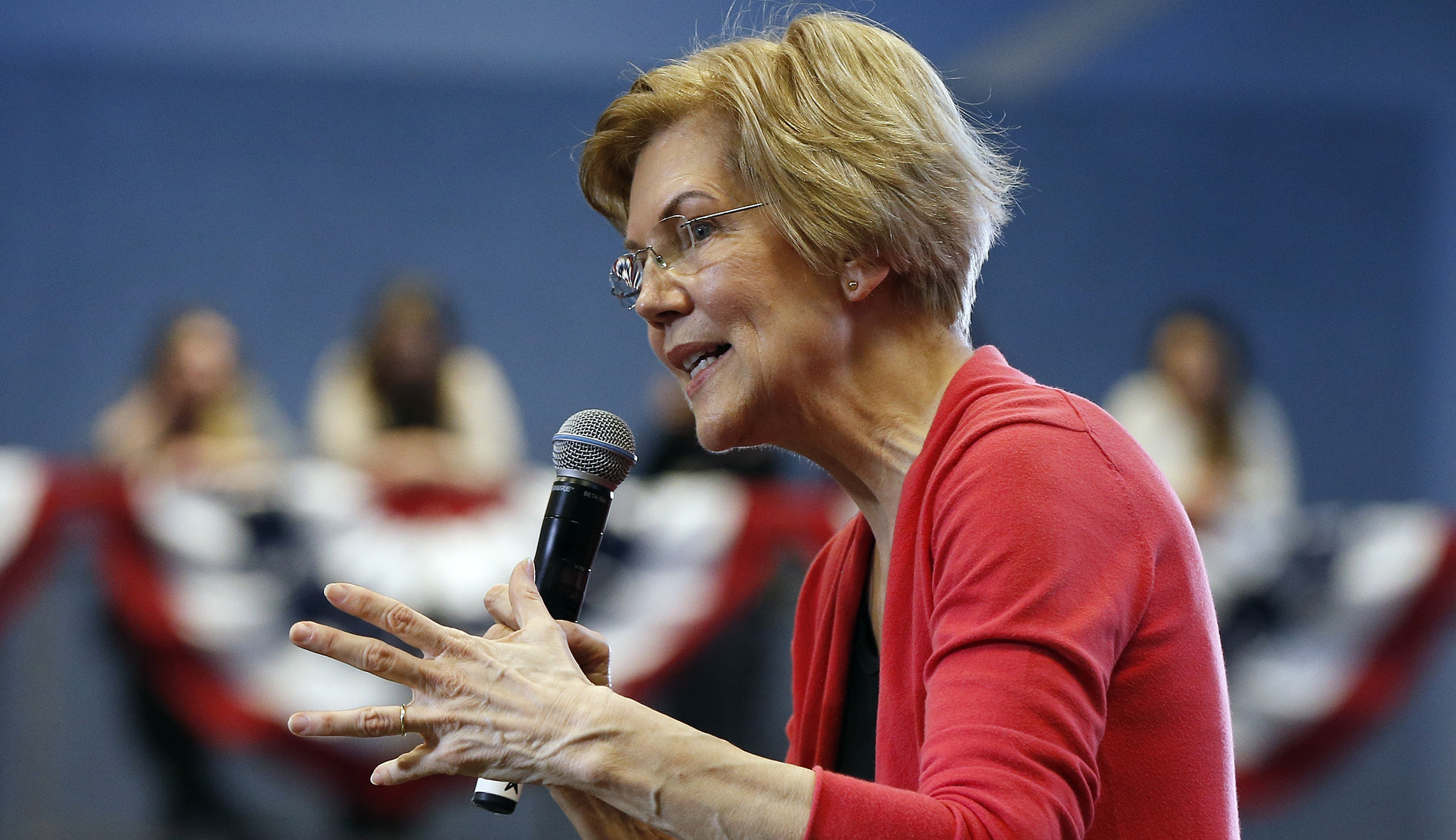 ‘Wells Fargo doesn’t belong at colleges,’ Elizabeth Warren tells CEO
