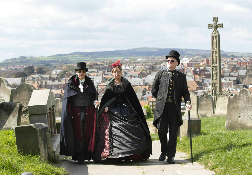 UK Dracula event smashes ‘vampiric’ world records