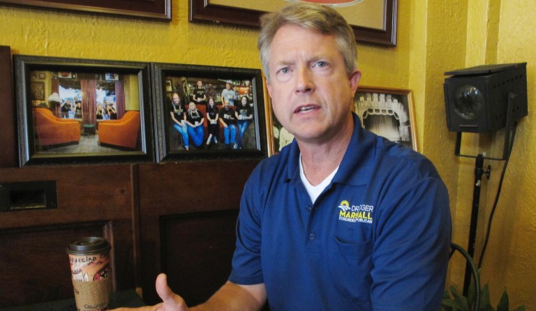 GOP candidate holds narrow lead in Kansas Senate race