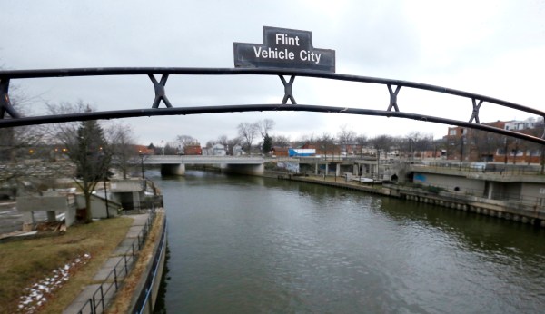 Court allows class-action lawsuit over tainted water in Flint to continue