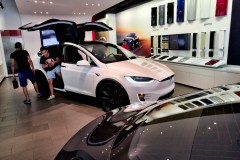 German electric vehicle sales drop after subsidies expire