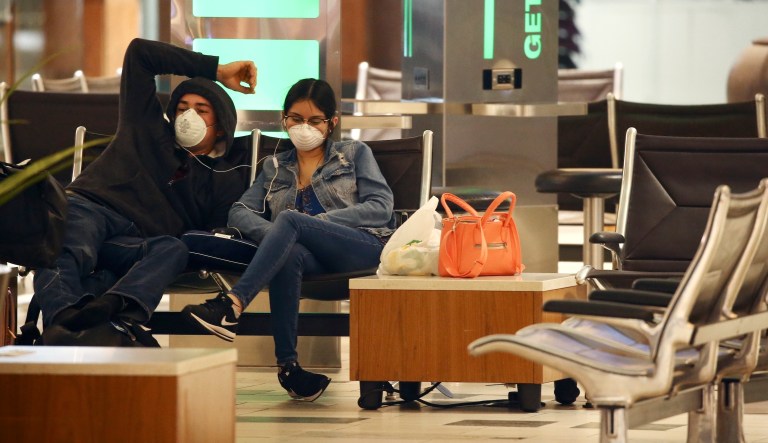 Arizona to offer COVID-19 tests in airports for holiday travelers