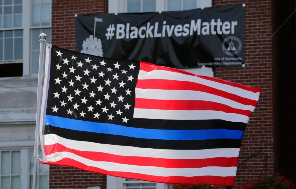 Florida high school bans ‘thin blue line’ flag from football field after team flew it to honor player’s late police officer father