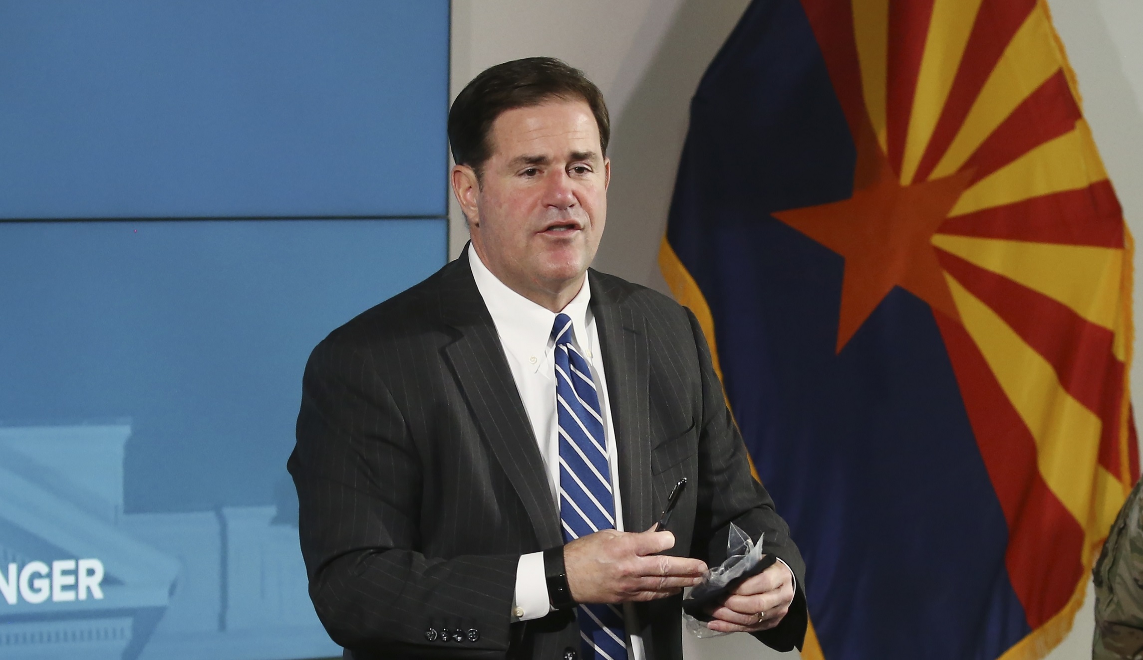 Arizona drivers have another year to renew licenses under latest governor order
