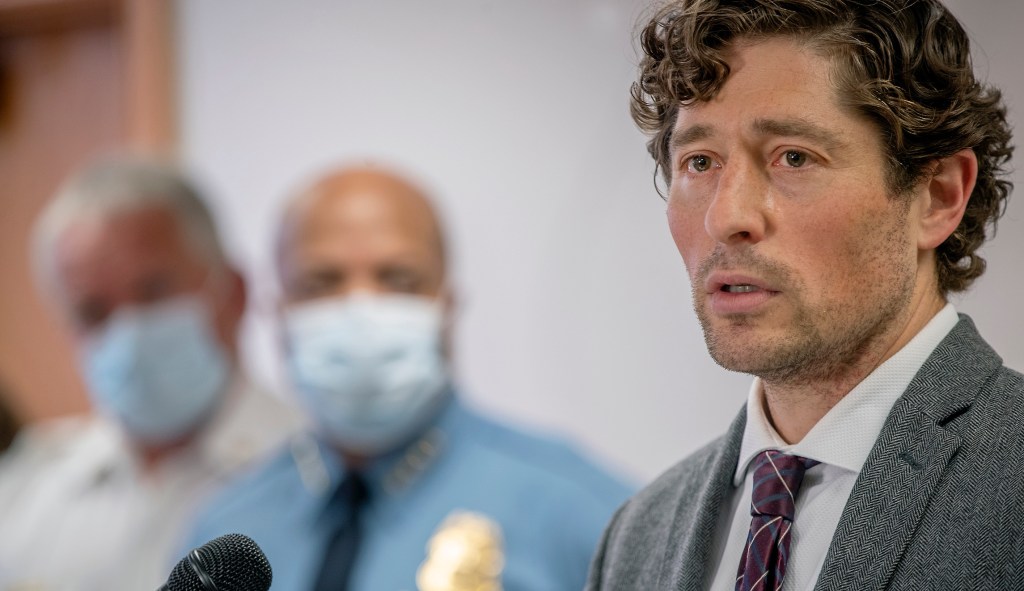 ‘Walz was hesitating’: Minneapolis mayor blames governor for slow response to riots