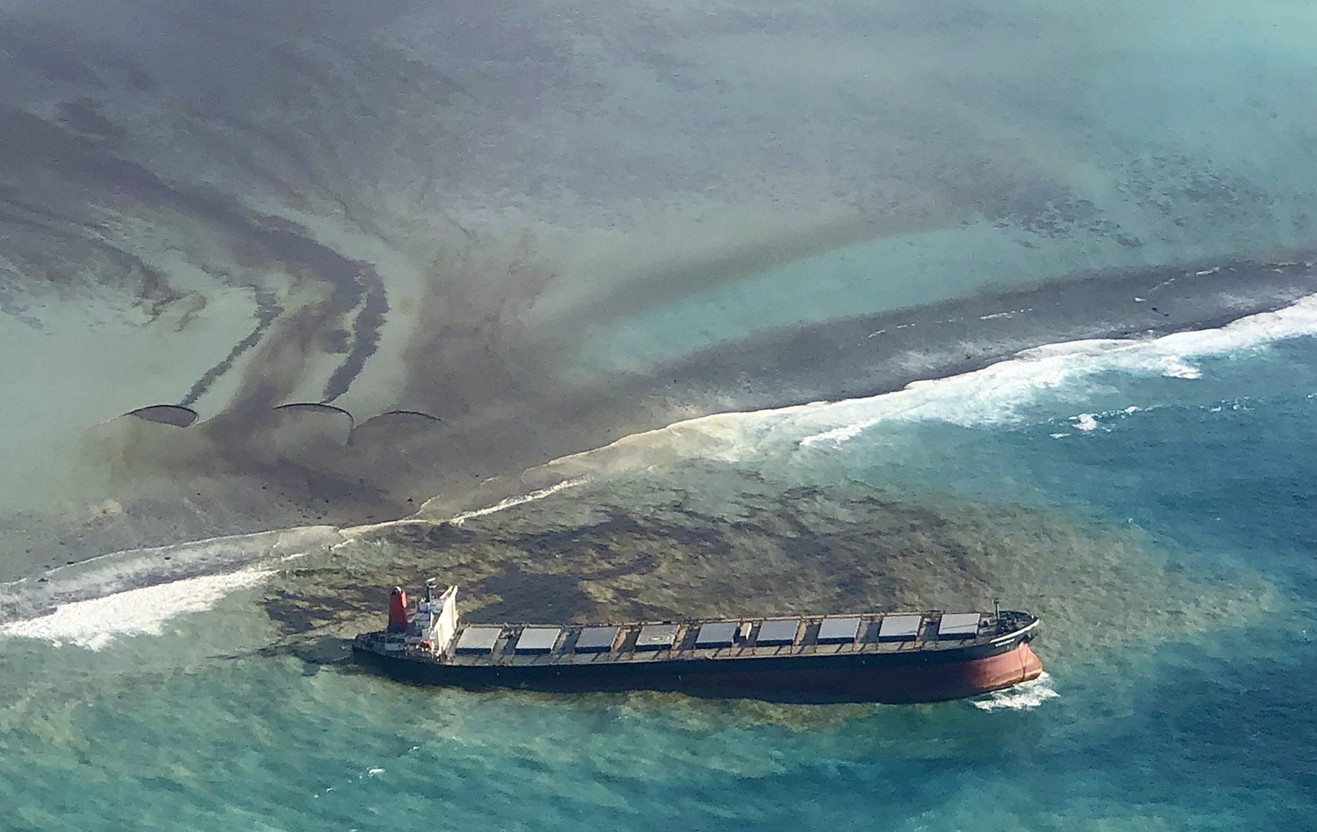 Mauritius Leaking Ship