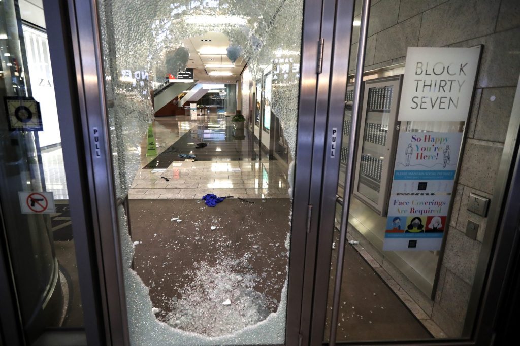 NPR regrets elevating pro-looting anti-Semite