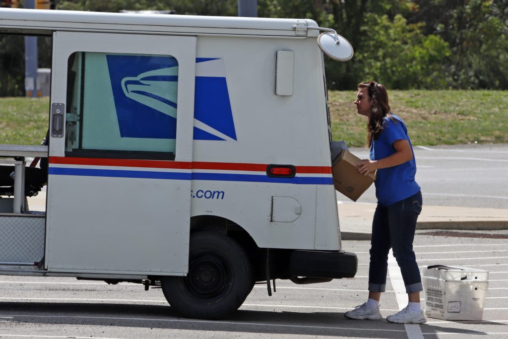 Robberies against mail carriers tripled since 2018: Report