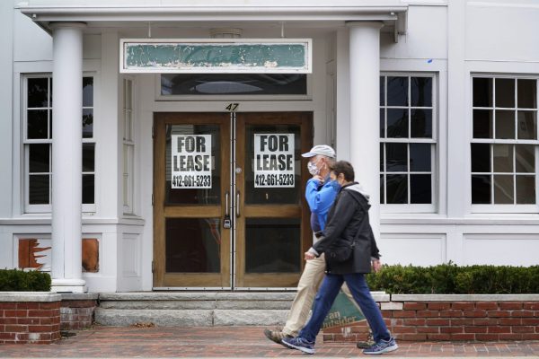 Maine jobless claims decline slightly
