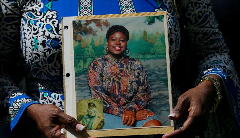 Texas officer indicted on assault charges for shooting of black woman in 2019