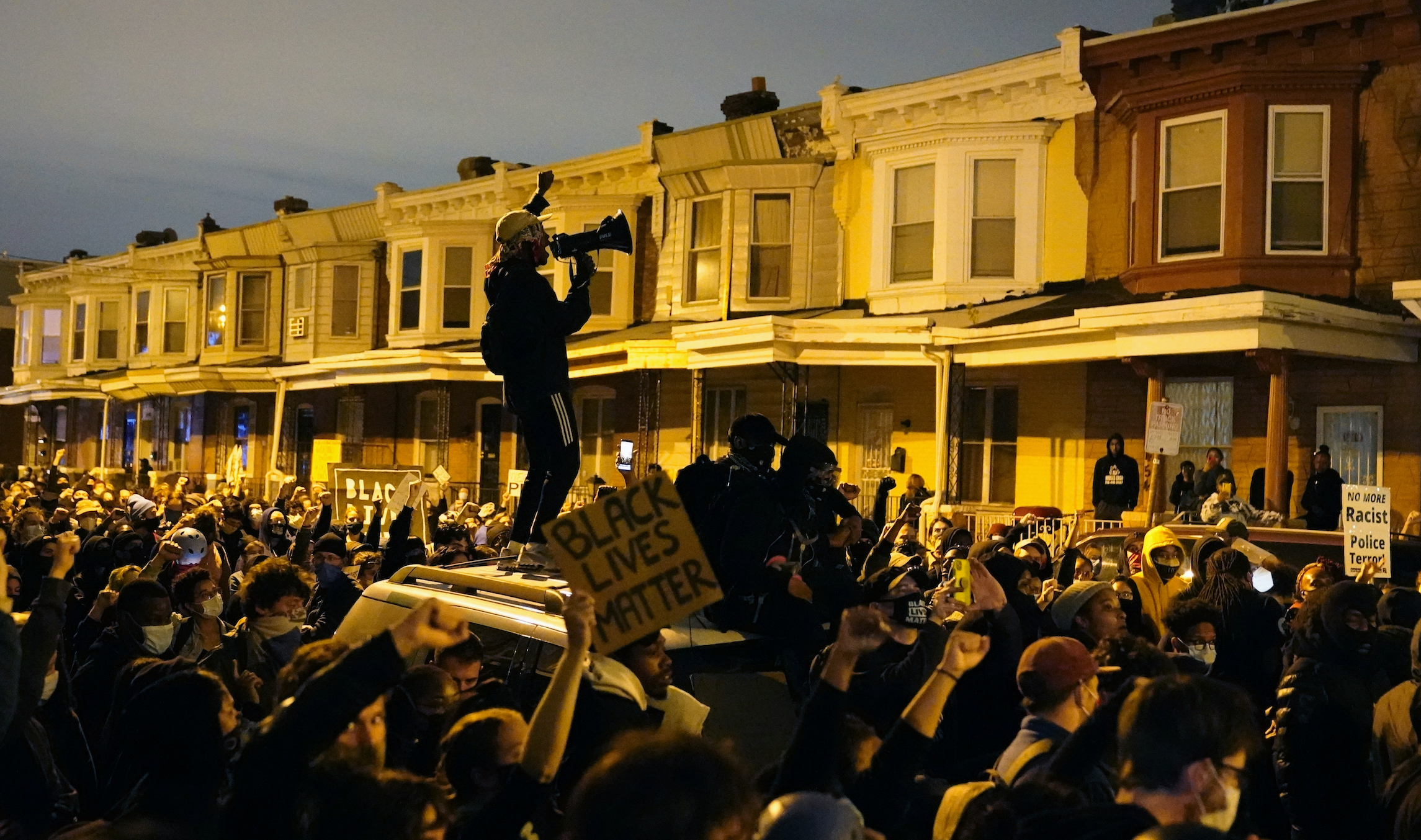 Philadelphia police tell citizens to ‘remain indoors’ amid second night of looting and violence after fatal Walter Wallace Jr. shooting