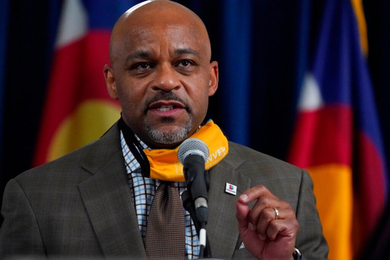 Denver Democratic mayor catches flight to Texas for Thanksgiving despite urging residents to ‘avoid travel’