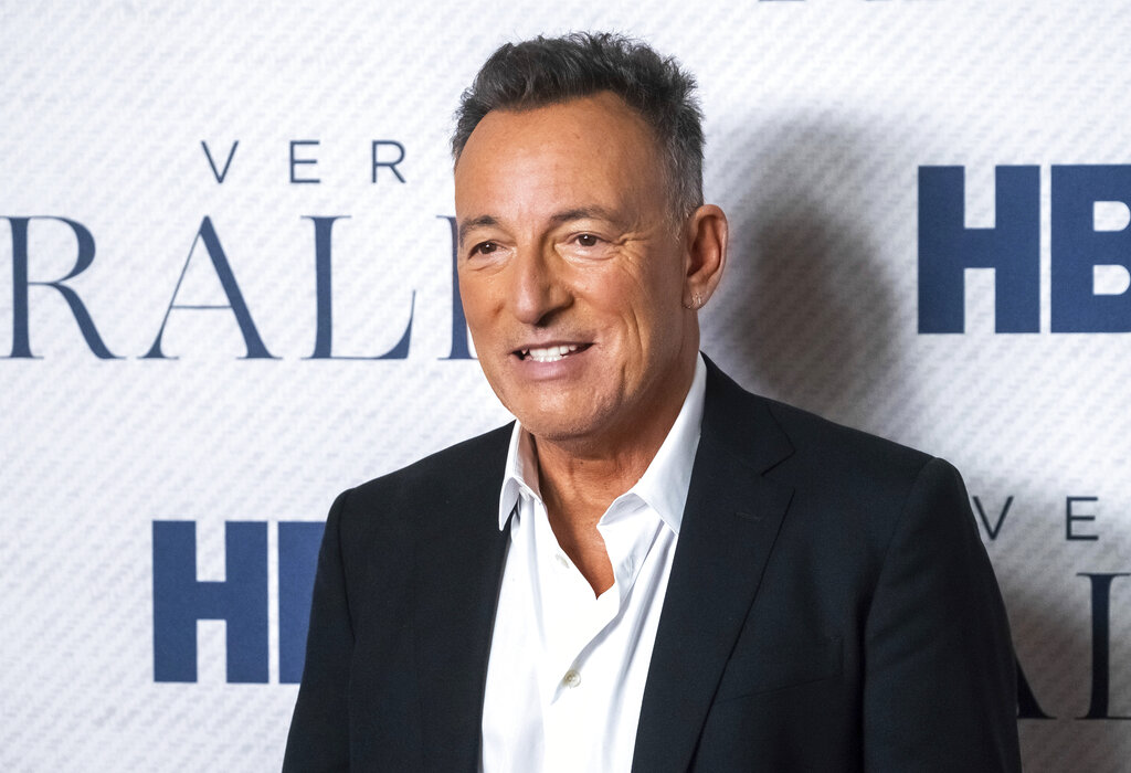 Bruce Springsteen arrested for driving while intoxicated, police say