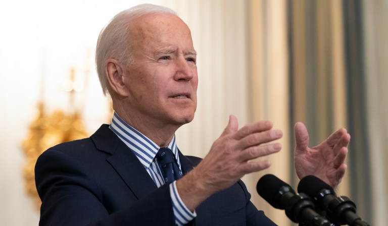 Arizona sheriff says Biden playing ‘politics’ at border is creating ‘huge crisis’: ‘We’re seriously in trouble’