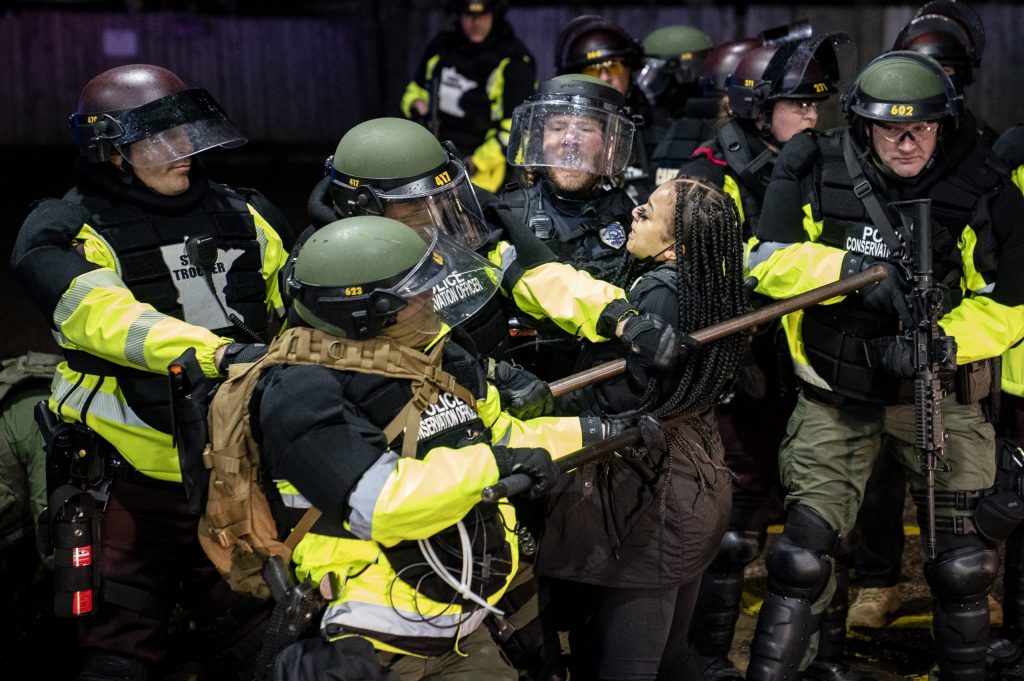 Minnesota bill would make convicted protesters ineligible for government assistance