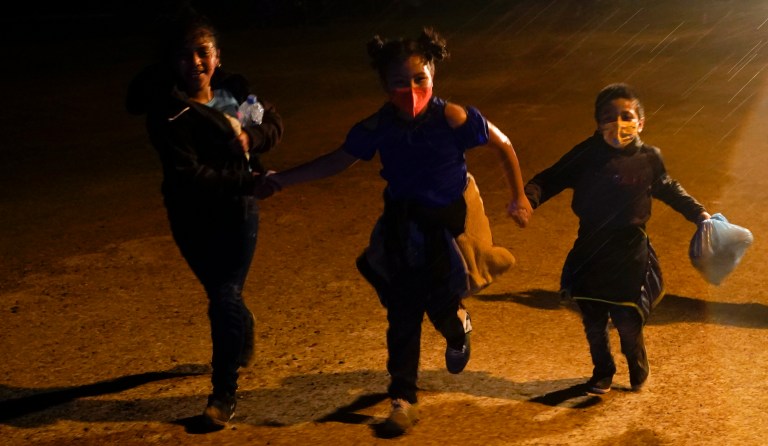 Border Patrol picks up 834 migrant children illegally sent across border in one day, a record
