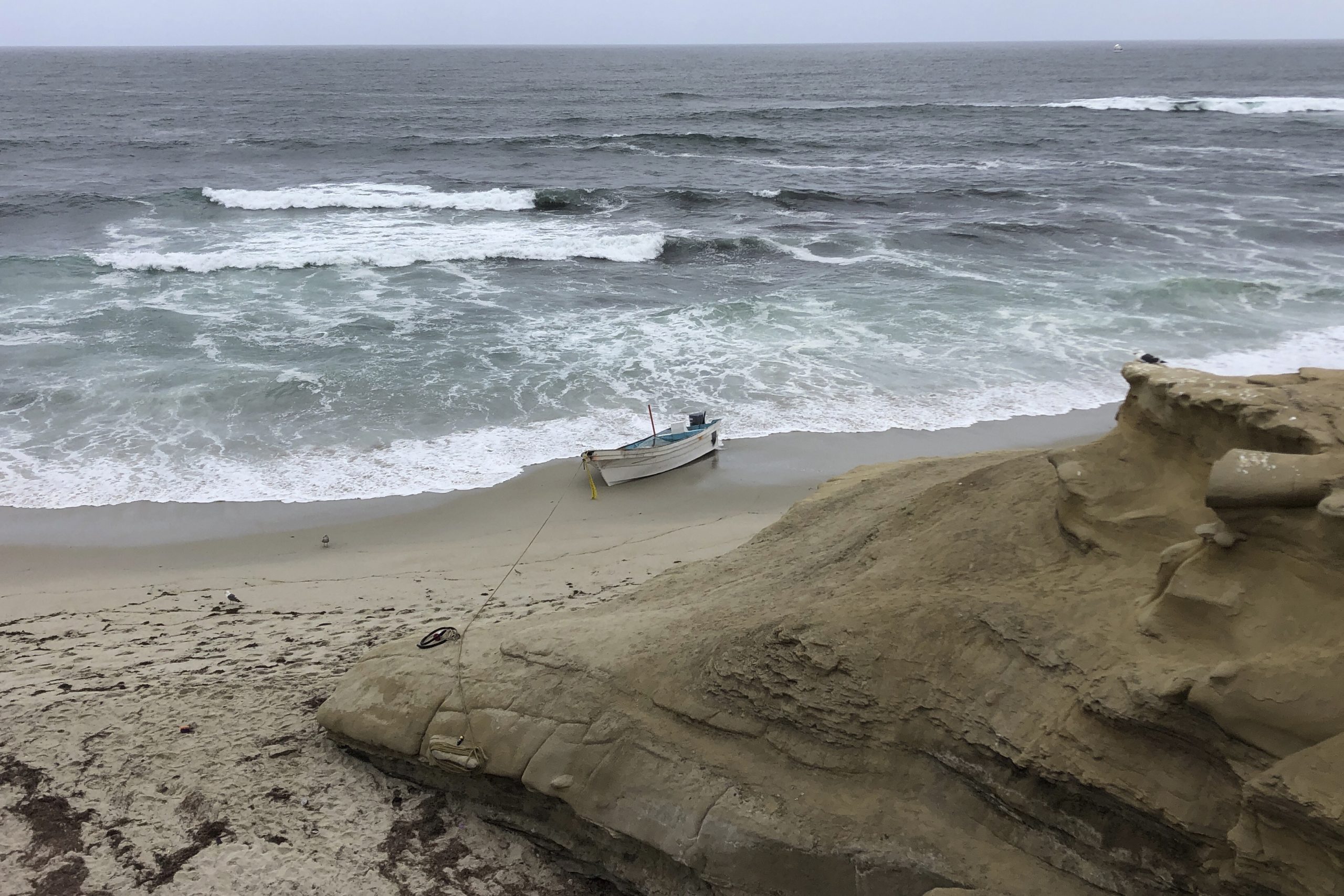 One person dead and several others rescued after suspected smuggling attempt off San Diego coast