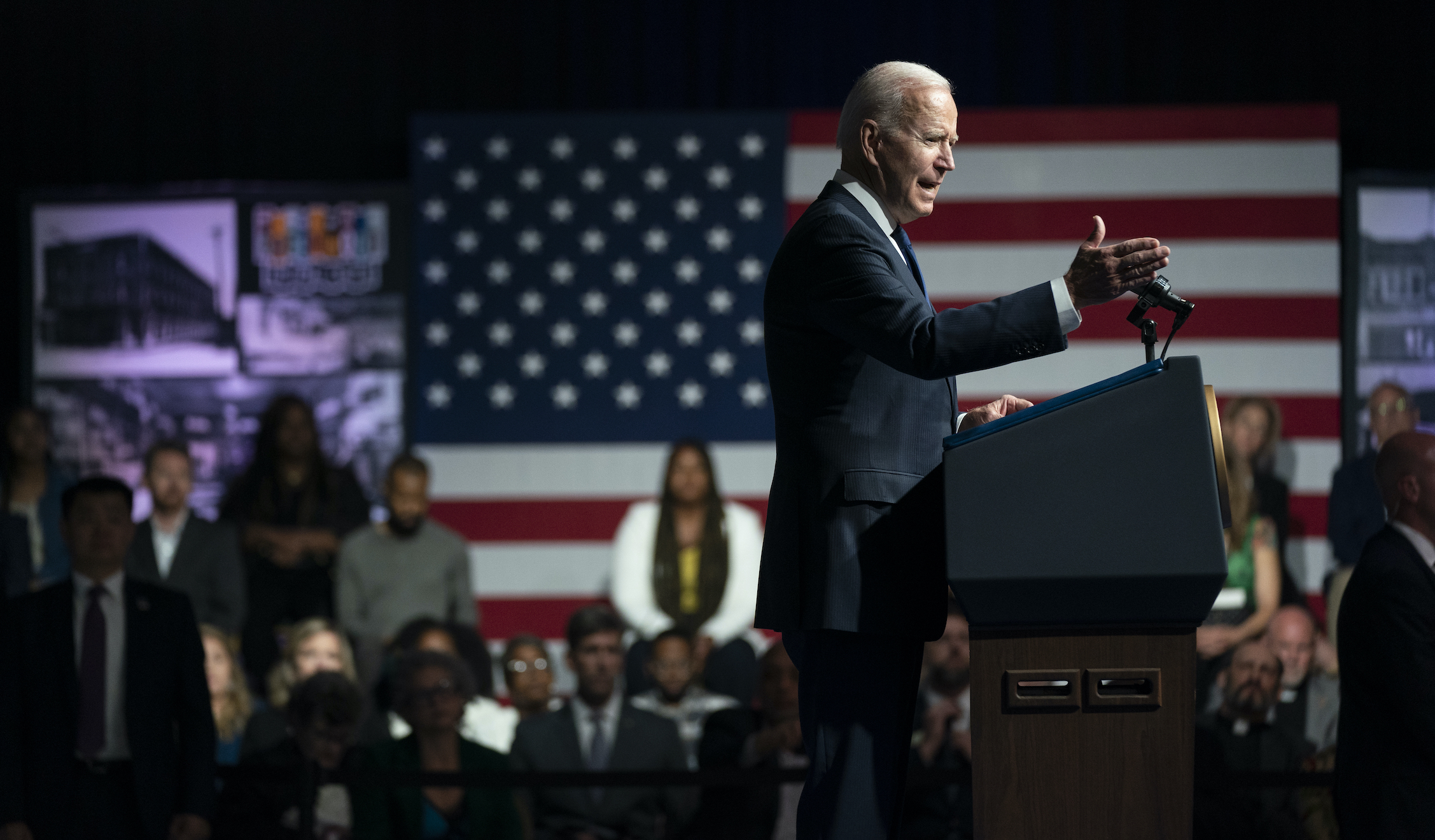 Biden takes shot at Democrats Manchin and Sinema for voting ‘more with my Republican friends’