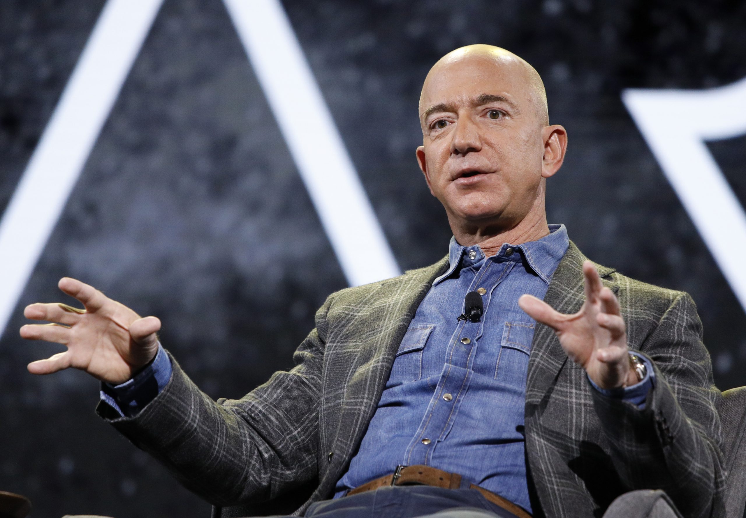 Hundreds of Amazon and Google employees sign anonymous letter opposing deal with Israel