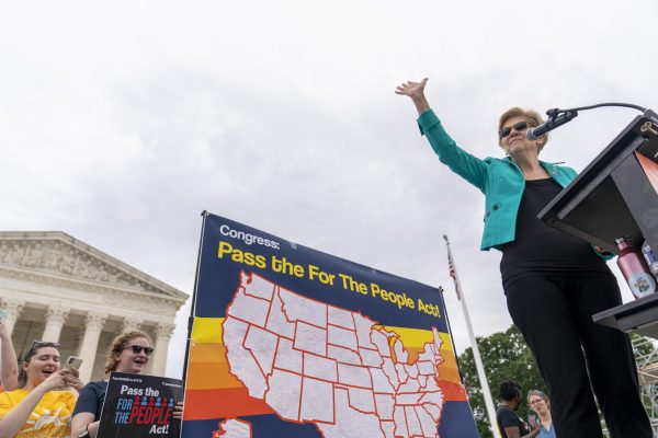 Poll: Elizabeth Warren wins over Democrats in second debate