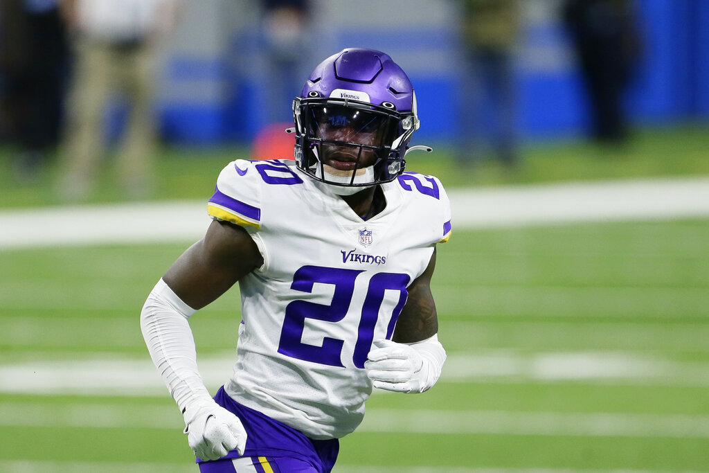 NFL player dies in Dallas car crash