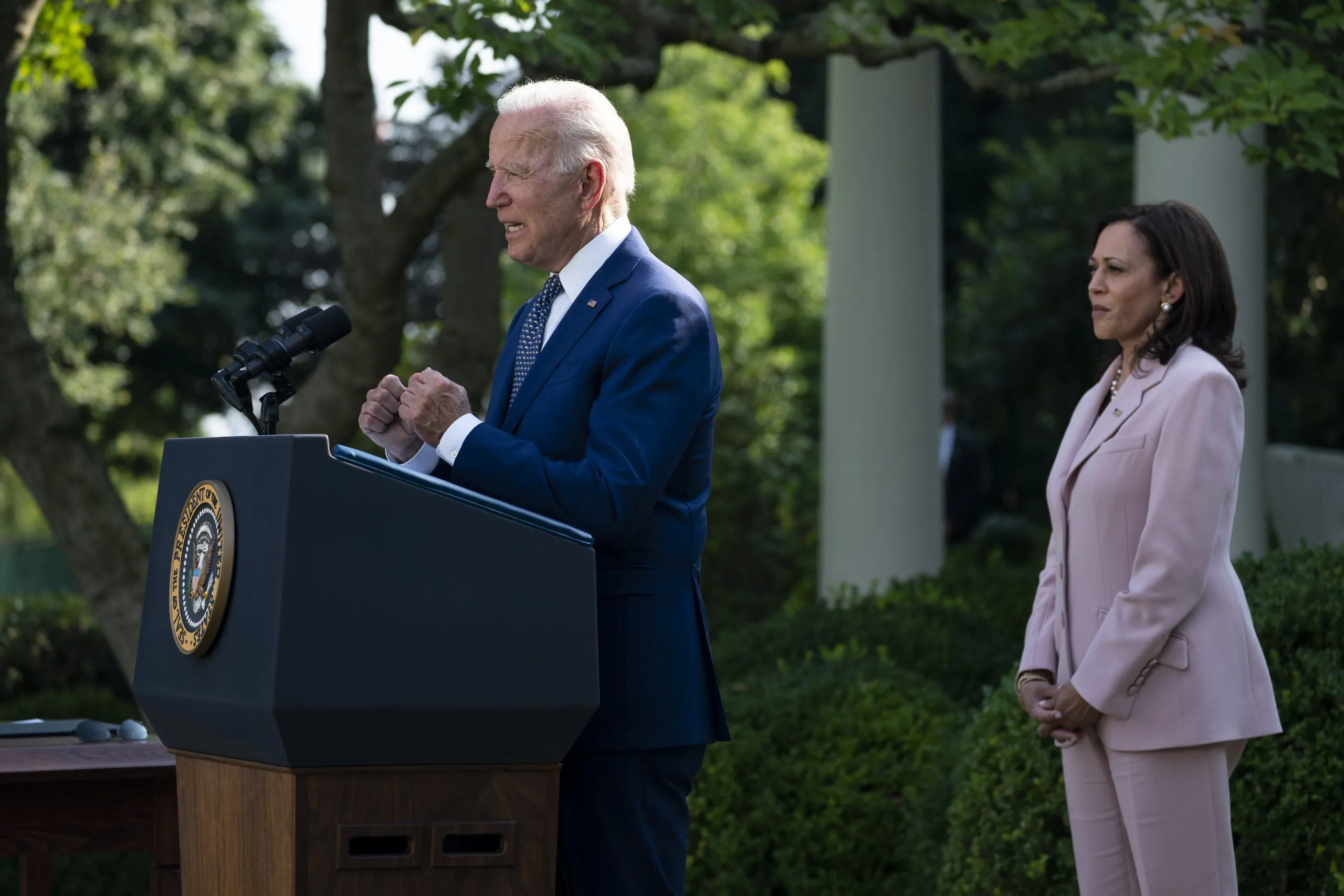 For Democrats, only some blue lives matter