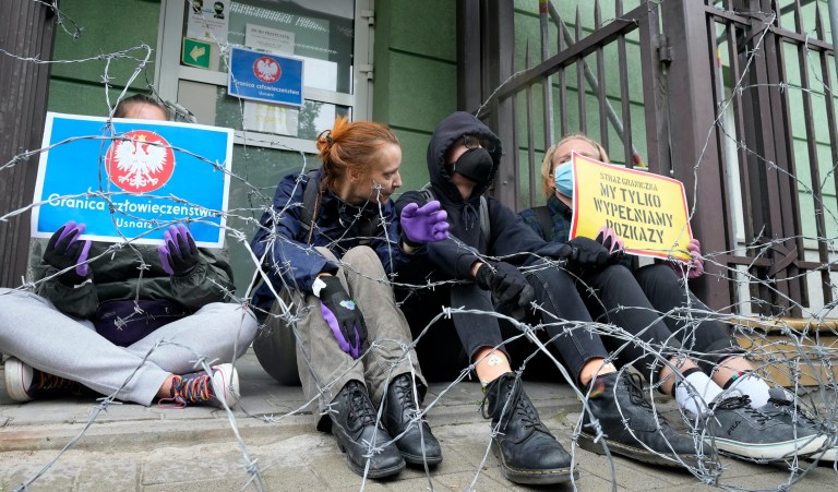 Poland to reinforce Belarus border and offer aid to migrants