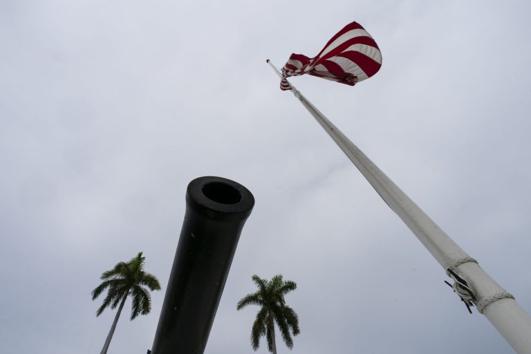 Tributes pour in for service members killed in Kabul terror attack