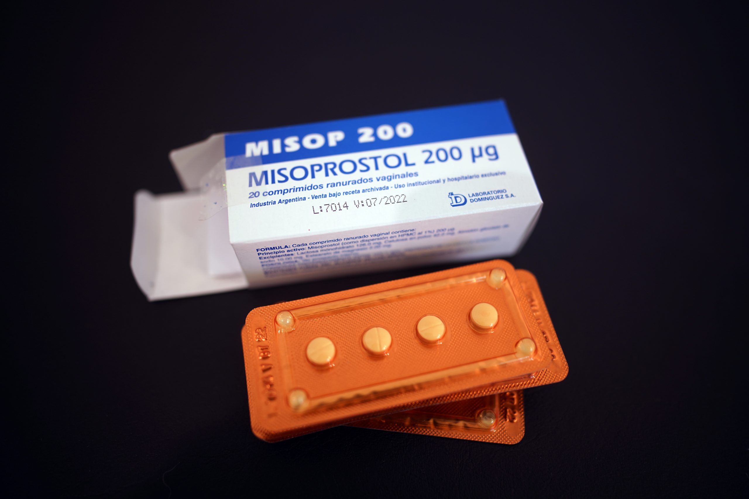 HHS warns pharmacies denying abortion pills violates anti-discrimination law