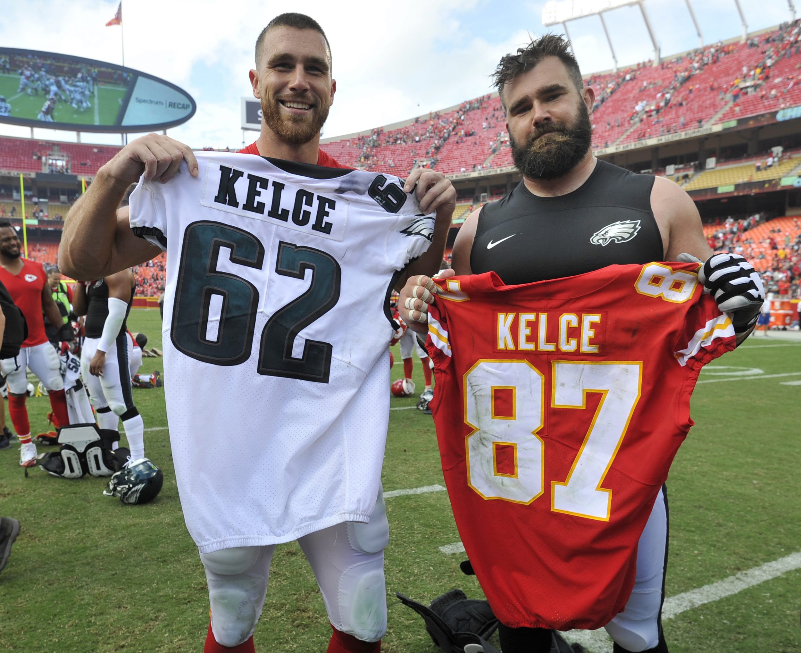Super Bowl 2023: Donna Kelce brings gift for sons ahead of big game