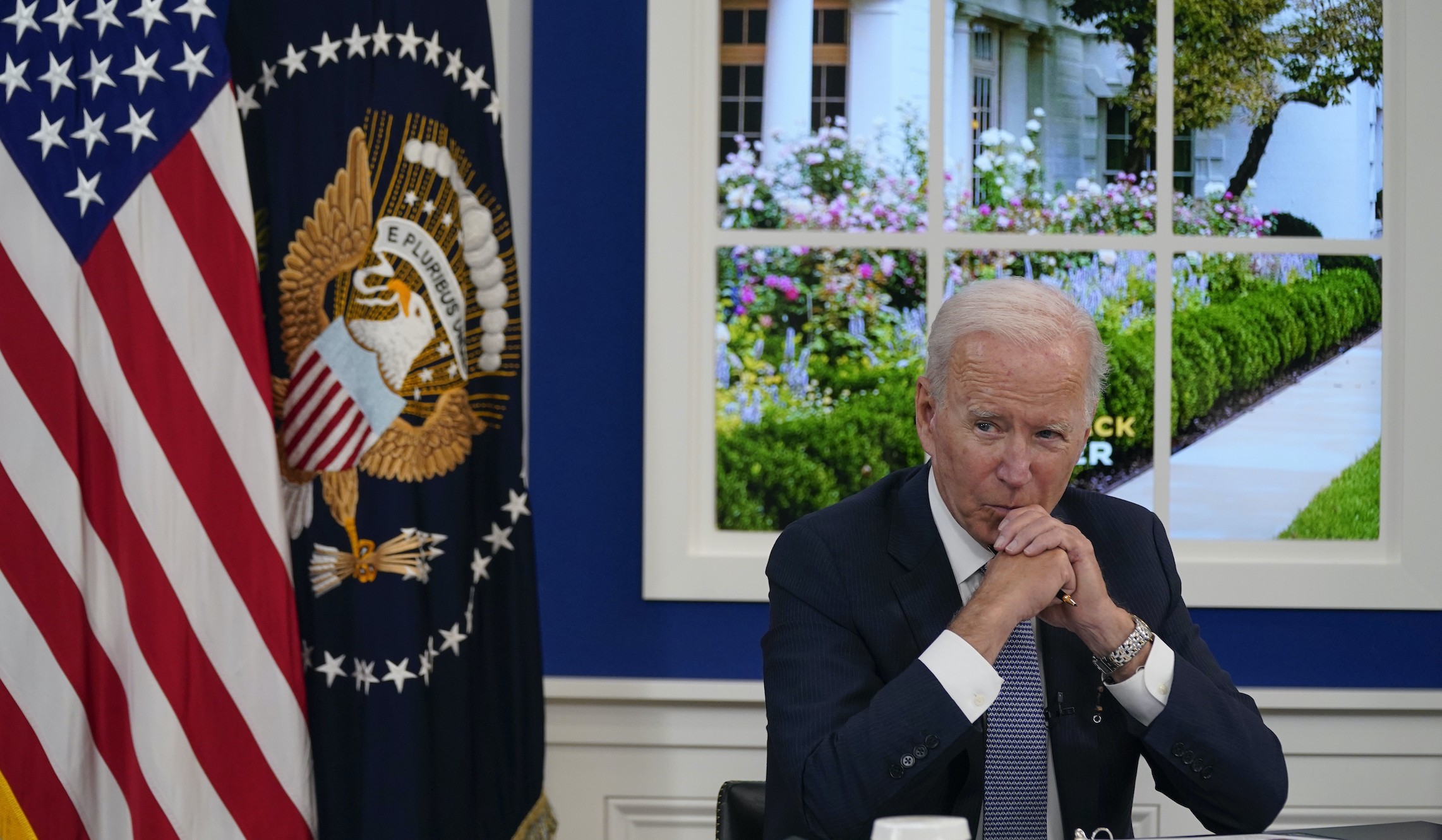 Biden economic approval falls to new low in poll