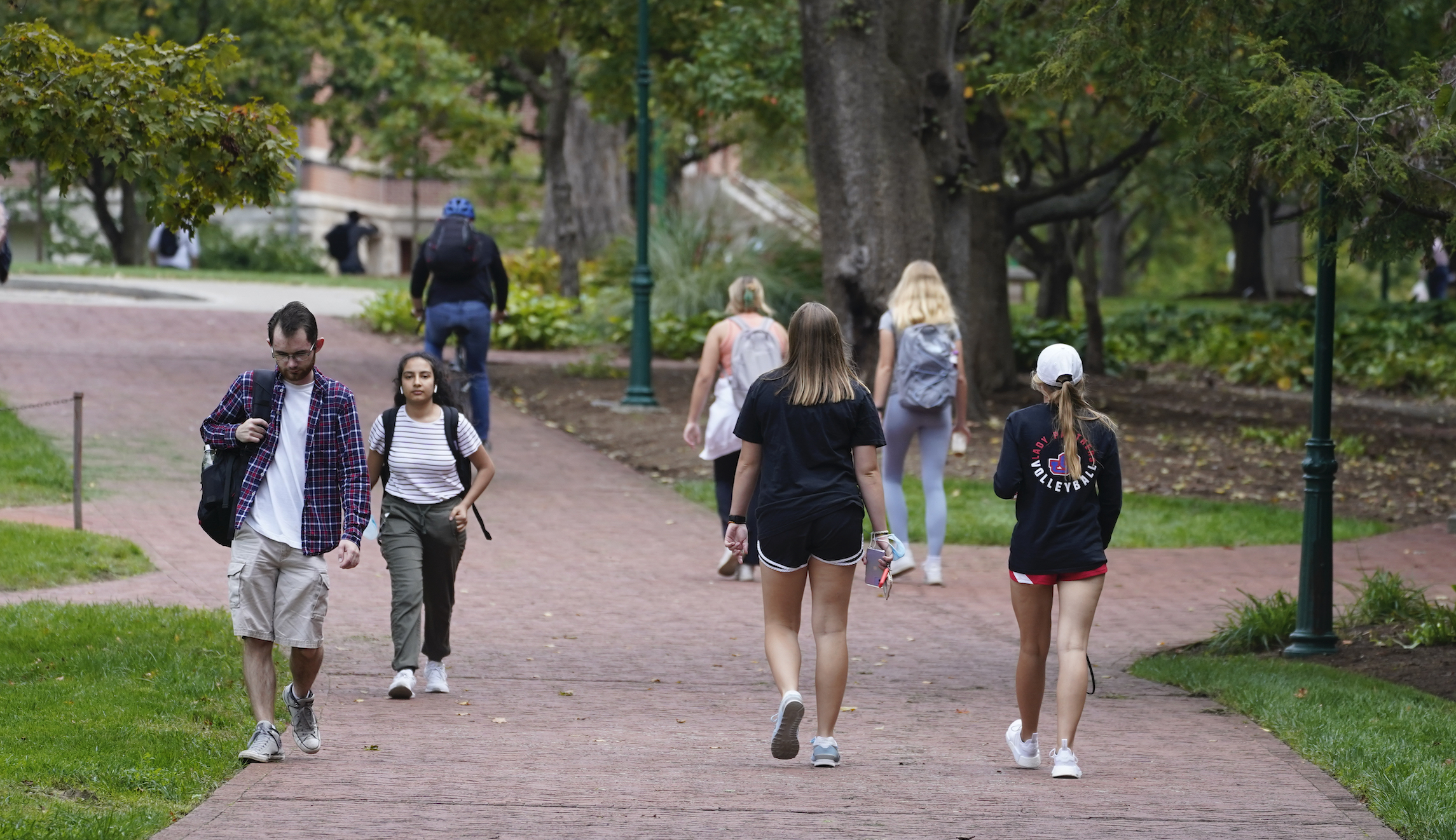 Campus politics: The newest battle of the sexes