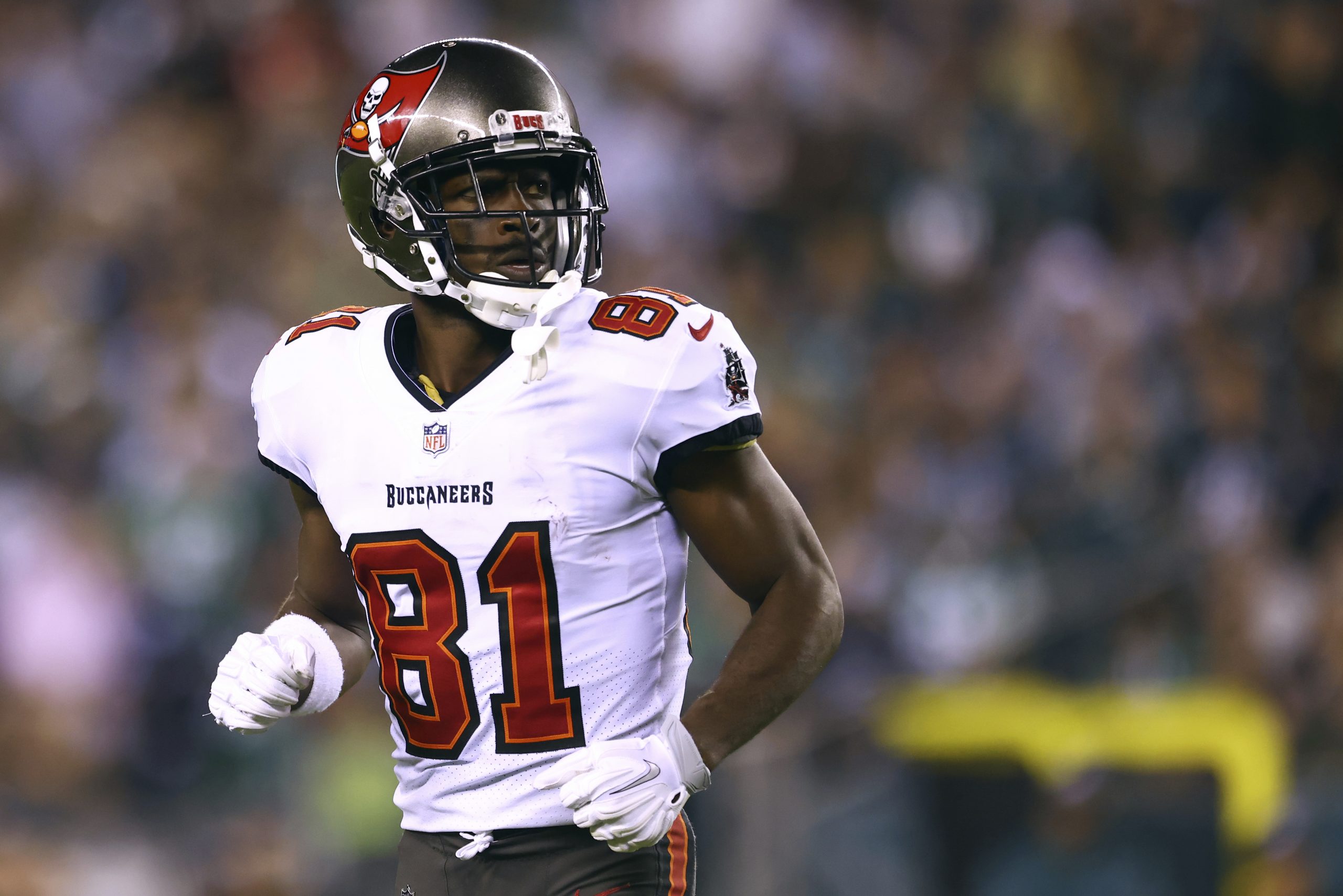 Antonio Brown released from Tampa Bay Buccaneers